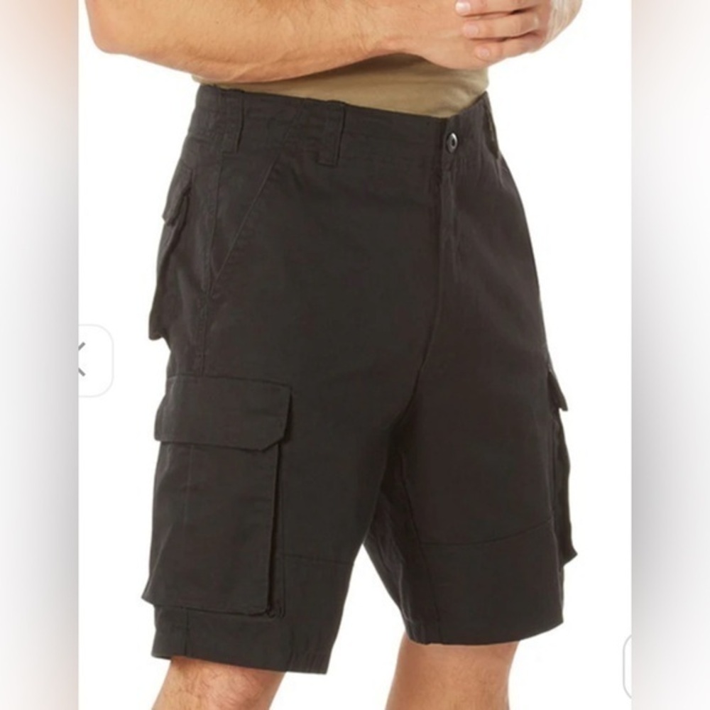 obey propaganda black cargo shorts size 36